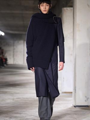Dries Van Noten menswear осень-зима 2024 (101537-Dries- Van-Noten-Menswear-2024-01.jpg)
